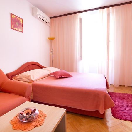 Apartment And Room Daria Вис Экстерьер фото