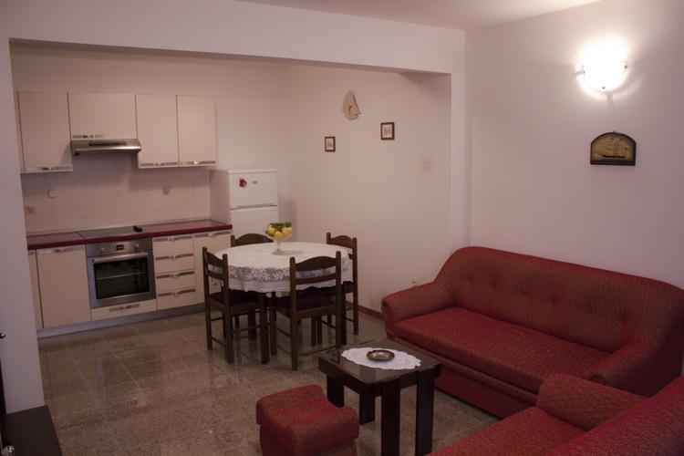 Apartment And Room Daria Вис Экстерьер фото