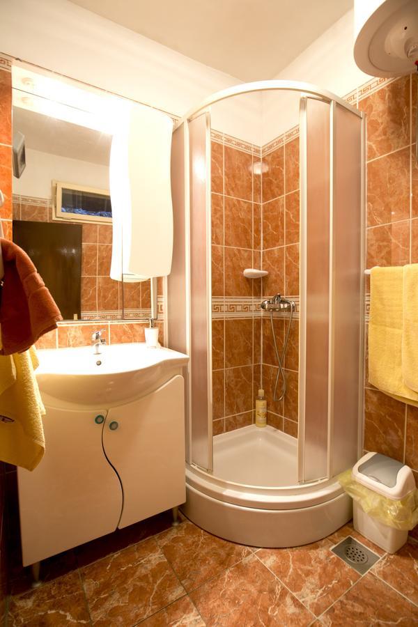 Apartment And Room Daria Вис Экстерьер фото