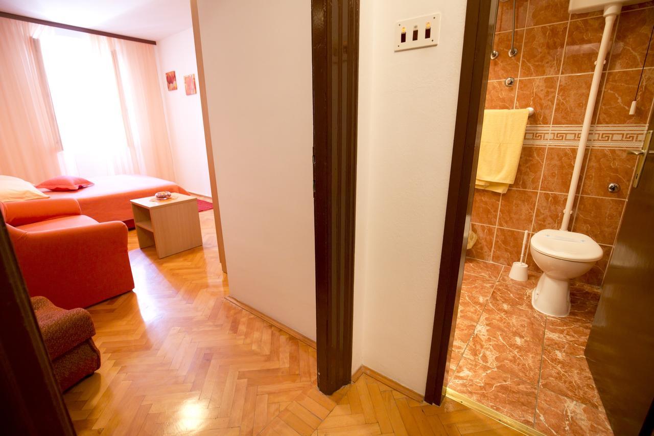 Apartment And Room Daria Вис Экстерьер фото