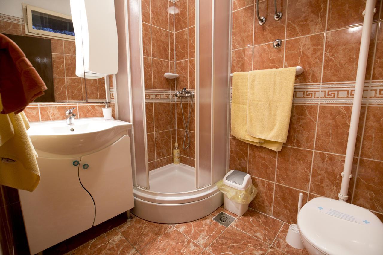 Apartment And Room Daria Вис Экстерьер фото